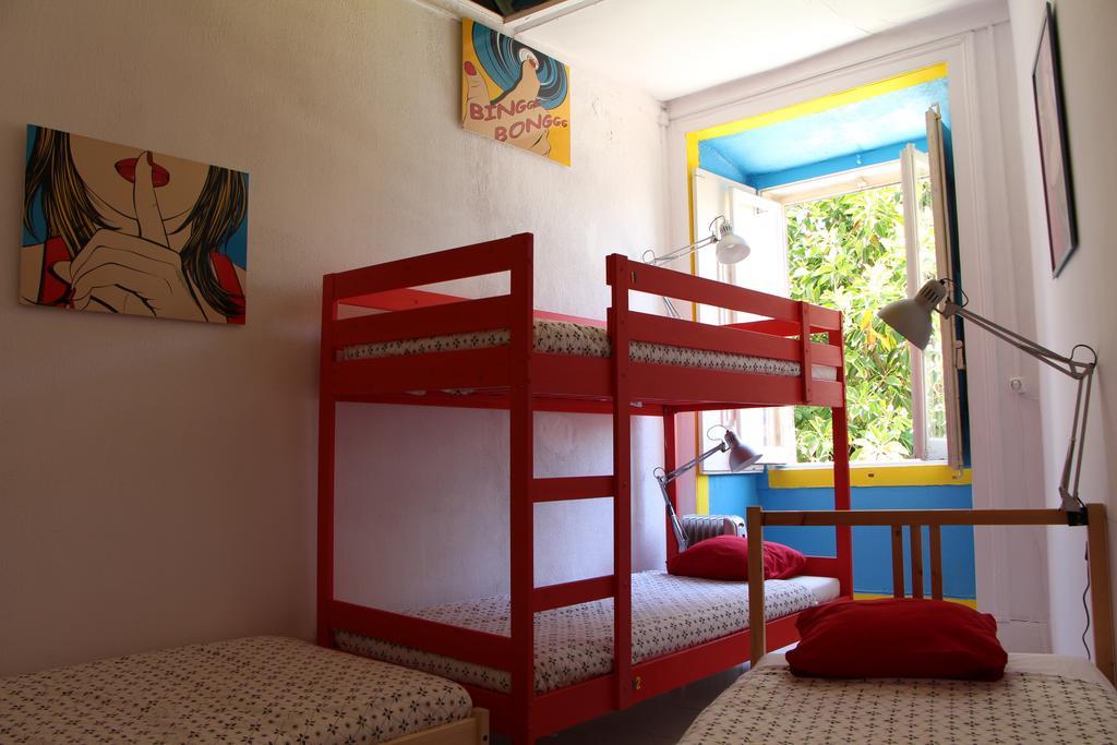 Arty Hostel Лиссабон Экстерьер фото